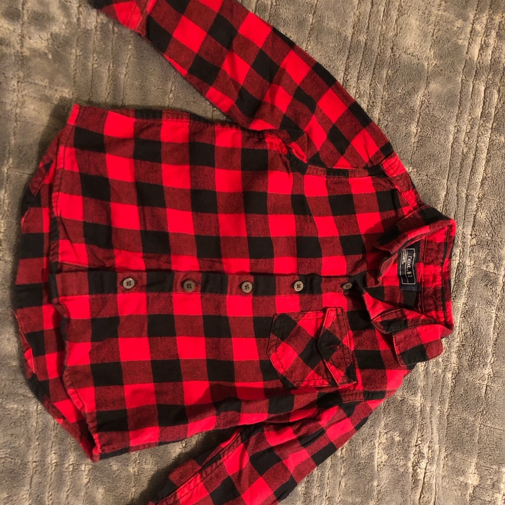 2 toddler flannels  Size 2-3 Yrs